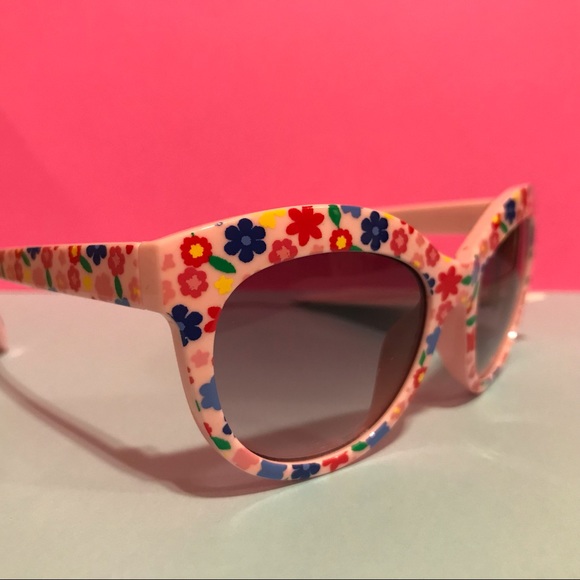 New Janie and Jack Sunglasses age 2-4 years, Block 95%UVB & 60%UVA. Pink floral - Picture 4 of 5